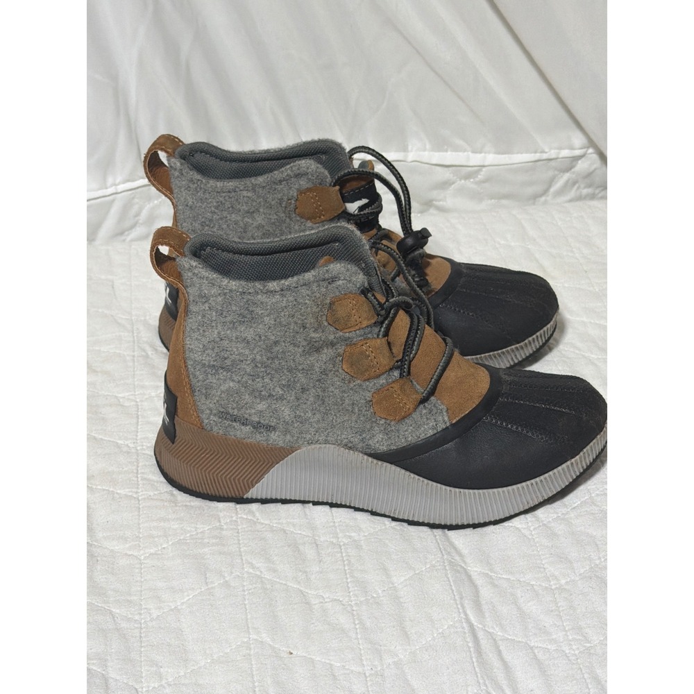 Sorel Out N About III Classic Waterproof Duck Boots Grey Brown Felt Suede Womens